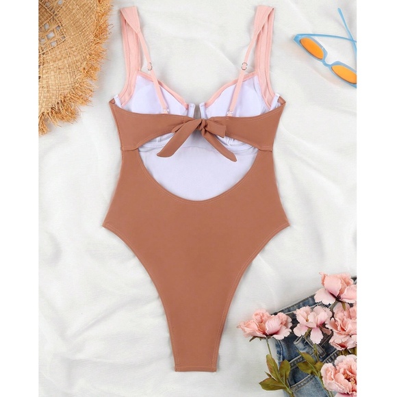 Color Block High Cut Bottom One Piece Monokini Swimsuit - Picture 7 of 7